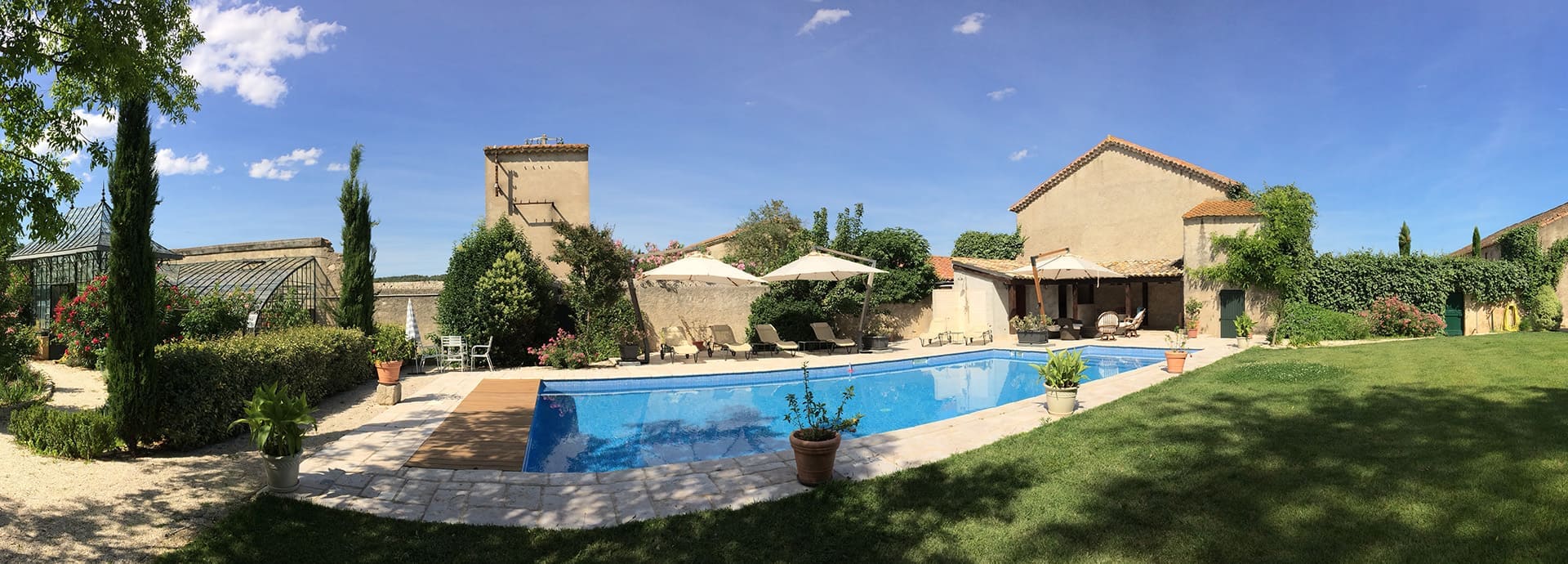 La piscina de la Finca de la Vernède, alquiler de casas rurales en Nissan-lez-Ensérune