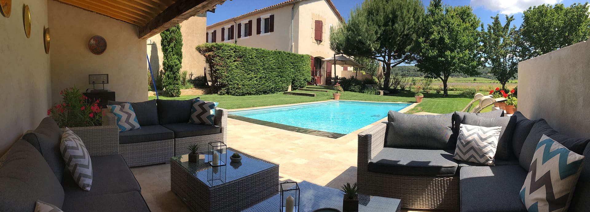 Der Pool des Domaine la Vernède, Ferienhäuser zur Vermietung im Hérault